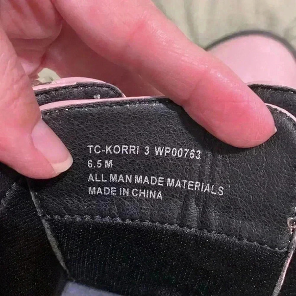 True Craft Pink TC-Korri 3 Combat Chelsea Zip Up Pink Woman’s Boot, size 6.5. - Picture 8 of 13